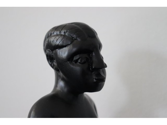Handgenden houten sculptuur - afbeelding 4 van  6