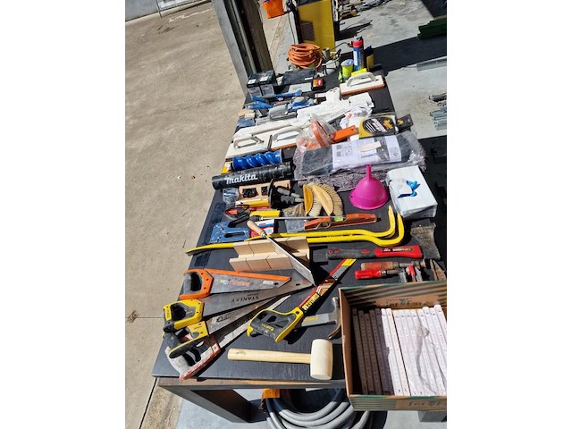 Handgereedschap e.a. - afbeelding 3 van  10