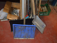 Handgereedschap en schoonmaakgerei - afbeelding 7 van  8