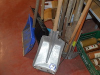 Handgereedschap en schoonmaakgerei - afbeelding 8 van  8