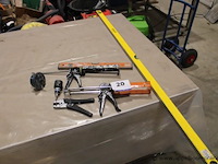 Handgereedschap (kitpistool, waterpas, tangen en toebehoren) – diverse merken