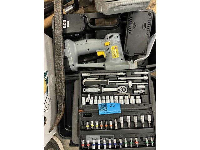 Handgereedschap & sleutels - afbeelding 2 van  4