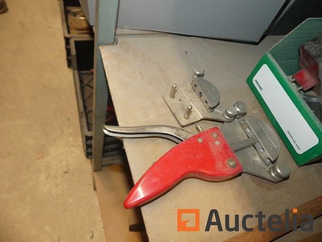 Handgereedschap verschillend handleiding; verstekzagen, handmatige buigmachines verschillend tangen,... - afbeelding 4 van  7