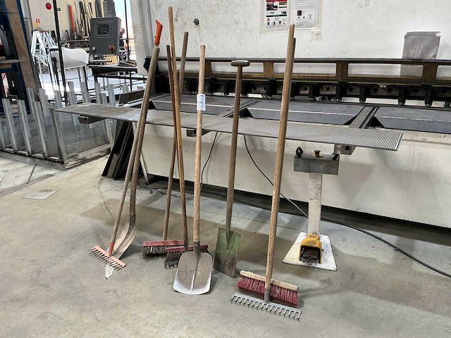 Handgereedschappen (8x) - afbeelding 1 van  3