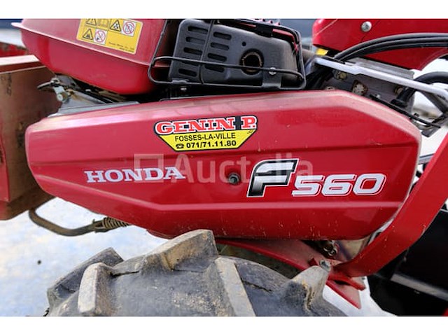 Handgeschakelde tweewielige trekker met grondsnijder honda f560 - afbeelding 10 van  11