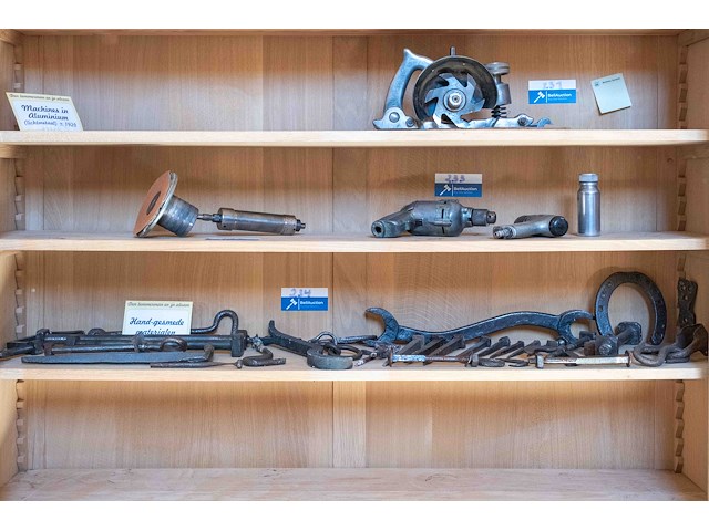 Handgesmede materialen - afbeelding 1 van  6