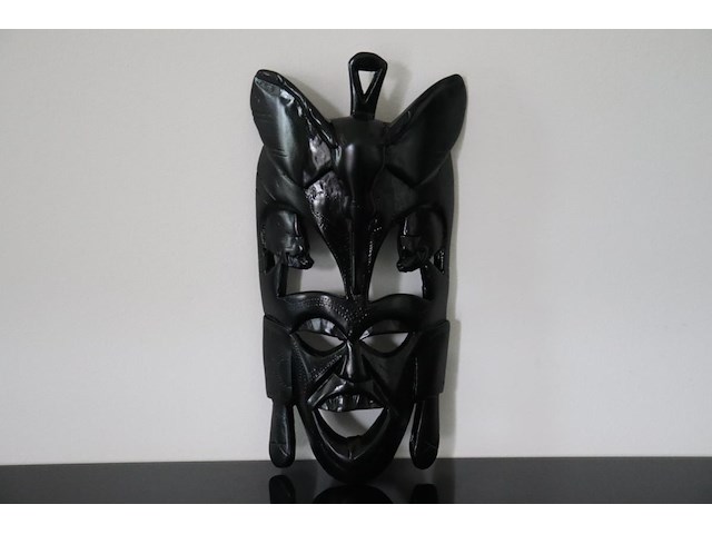 Handgesneden houten masker - centraal-afrikaanse republiek - afbeelding 1 van  7