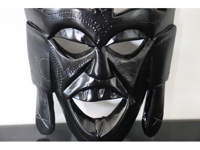 Handgesneden houten masker - centraal-afrikaanse republiek - afbeelding 6 van  7