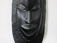 Handgesneden houten masker - afbeelding 7 van  9