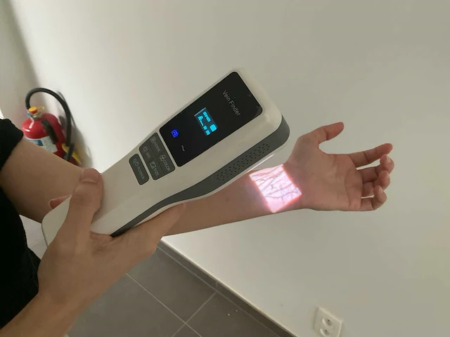 Handheld portable infrared vein finder - afbeelding 3 van  3