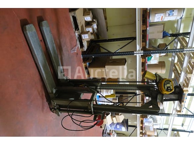 Handmatige stapel met elektrische takel - afbeelding 7 van  12