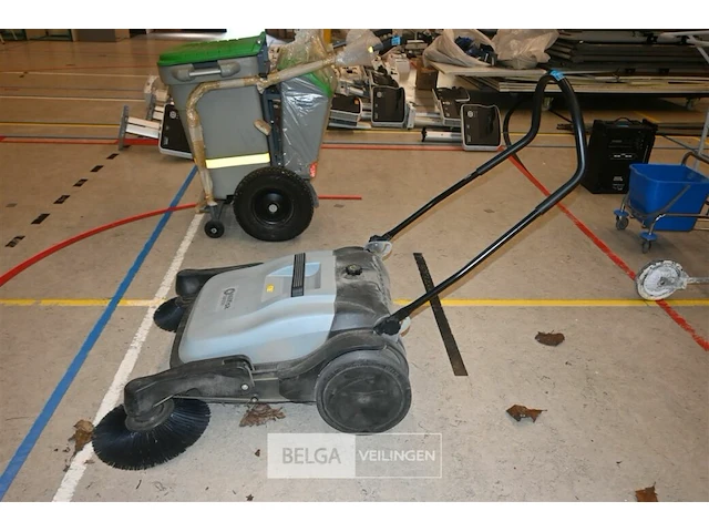 Handmatige veegmachine nilfisk - afbeelding 1 van  6