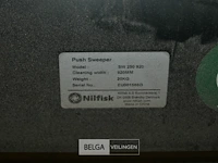 Handmatige veegmachine nilfisk - afbeelding 6 van  6