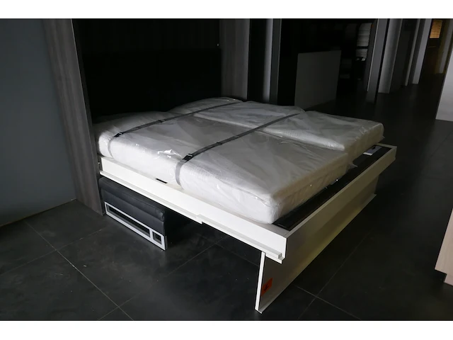 Handmatige verticale bedkast - afbeelding 3 van  7