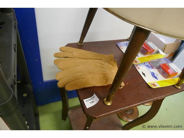 Handschoenen in nubuc - afbeelding 1 van  1