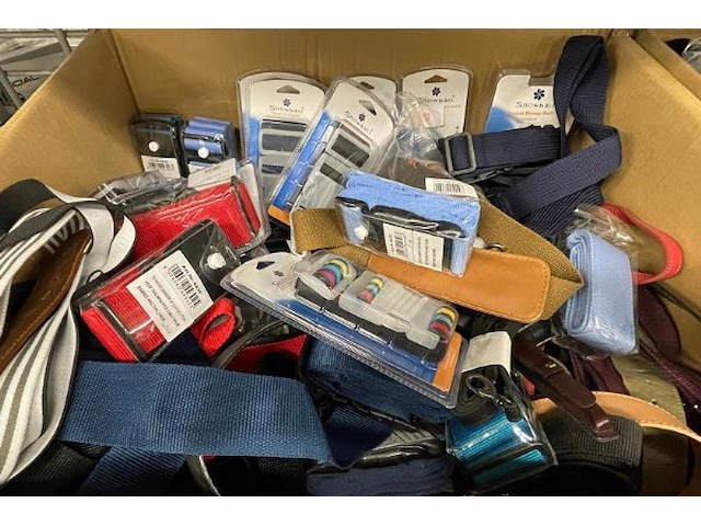 Handschoenen, riemen, pantoffels - afbeelding 6 van  9