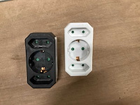 Handson stekkerdoos dominostekker 3 voudig, zwart en wit (120x) - afbeelding 1 van  3