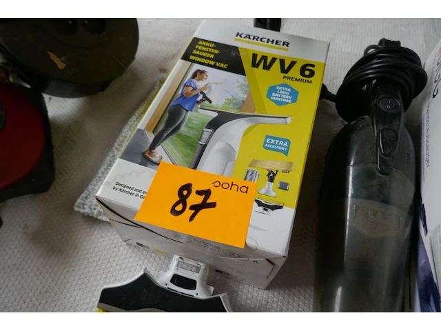 Handstofzuiger quigg + accu ruitenreiniger - afbeelding 3 van  6