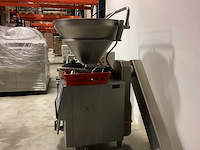 Handtmann vf 200 gehaktportioneerlijn vleesvormper - afbeelding 8 van  9