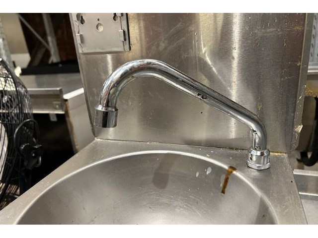 Handwasbak met kniebediening - afbeelding 2 van  5