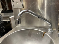 Handwasbak met kniebediening - afbeelding 2 van  5