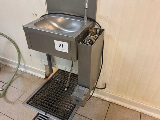 Handwaskom met messterilisator + zeepdispenser - afbeelding 2 van  7