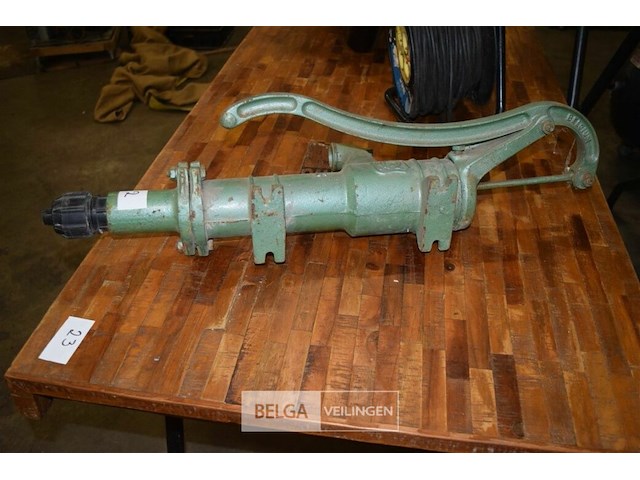 Handwaterpomp - afbeelding 1 van  6
