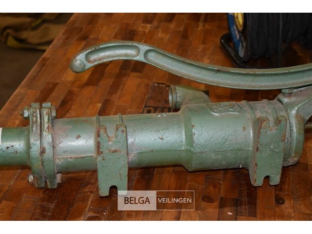 Handwaterpomp - afbeelding 3 van  6