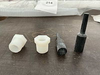 Hang on partij kunststof blindstoppen + nylon verloopringen - afbeelding 1 van  3