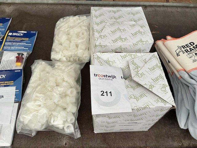 Hang on partij kunststof blindstoppen + nylon verloopringen - afbeelding 2 van  3