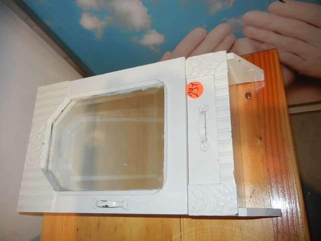 Hangkastje (kamkast) - afbeelding 1 van  1