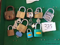 Hangsloten. 10 stuks - afbeelding 1 van  4