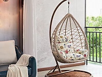 Hangstoel 95 cm breed - hoogte 200 cm - bruin frame / witte kussens met print - afbeelding 1 van  2