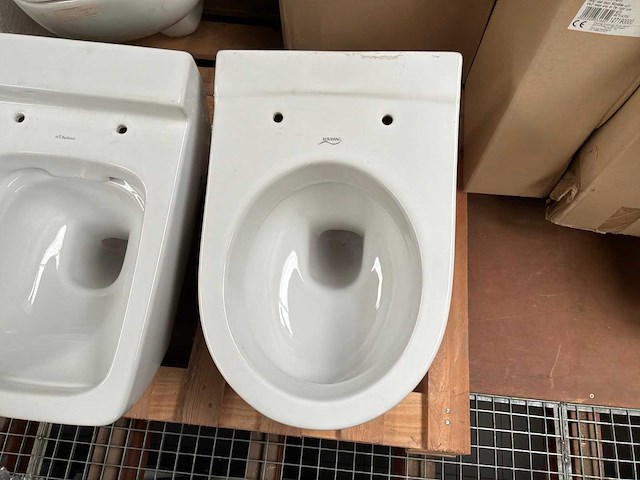 Hangtoilet (4x) - afbeelding 5 van  5