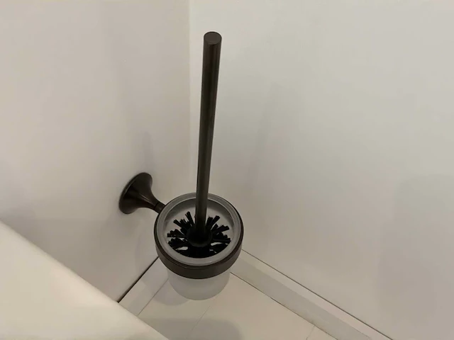 Hangtoilet - afbeelding 4 van  6