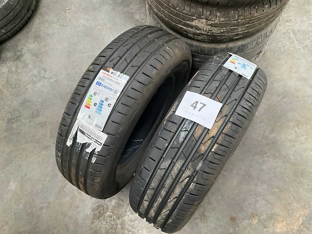 Hankook autoband (2x) - afbeelding 1 van  4