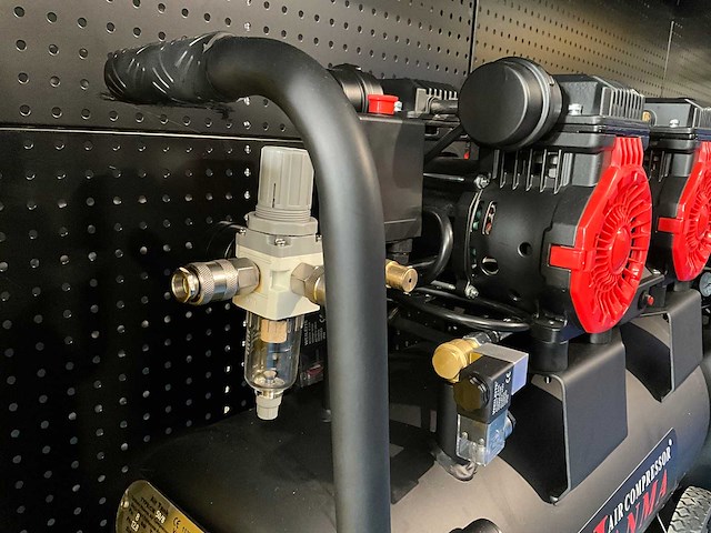 Hanma - 2026 - luchtcompressor low noise 50l - afbeelding 1 van  1