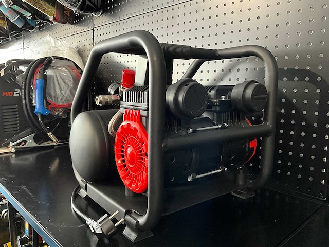 Hanma - 2026 - luchtcompressor professioneel draagbaar 6l - afbeelding 4 van  4