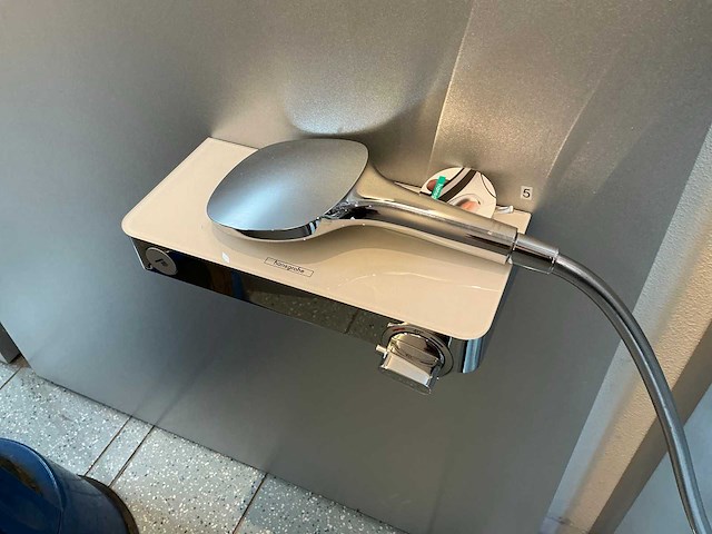 Hansgrohe diverse douche -en badmengkranen (12x) - afbeelding 7 van  8