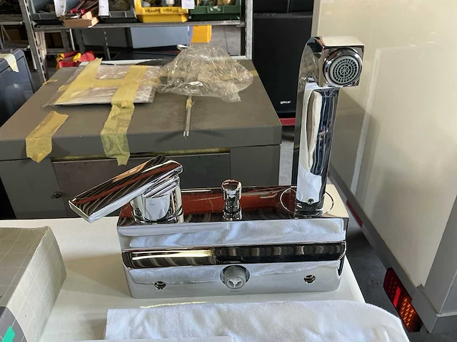 Hansgrohe mengkraan in doos - afbeelding 2 van  2