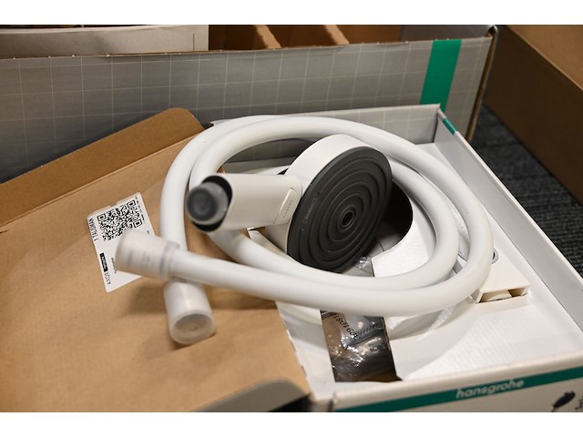 Hansgrohe vivenis kraan met watervaleffect - afbeelding 2 van  4