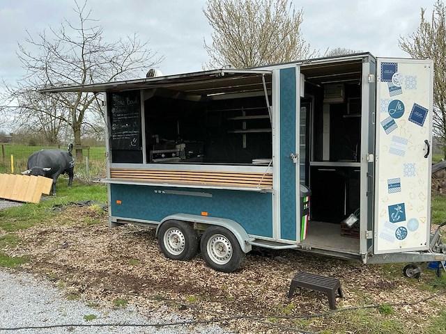 Hapert k2700 foodtruck aanhanhangwagen - afbeelding 1 van  37