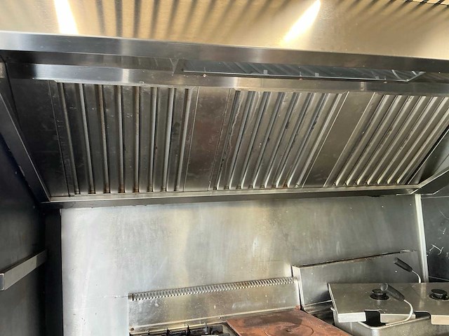 Hapert k2700 foodtruck aanhanhangwagen - afbeelding 36 van  37