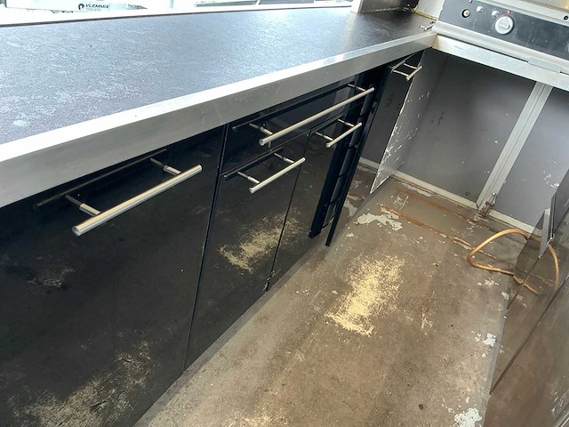 Hapert k2700 foodtruck aanhanhangwagen - afbeelding 13 van  37