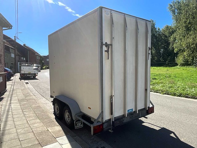 Happert gesloten aanhangwagen - afbeelding 15 van  21