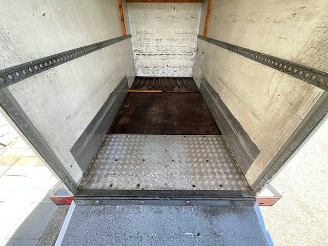 Happert gesloten aanhangwagen - afbeelding 10 van  21
