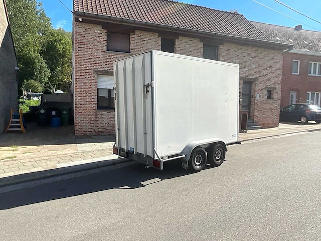 Happert gesloten aanhangwagen - afbeelding 17 van  21