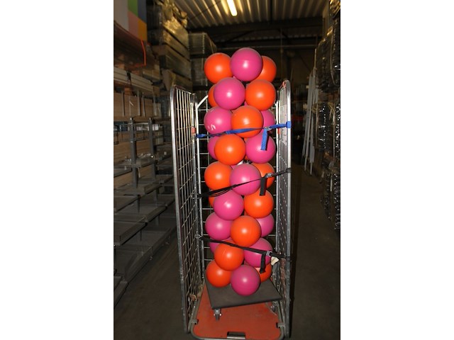 Hard plastc bollen op standaard - afbeelding 2 van  7