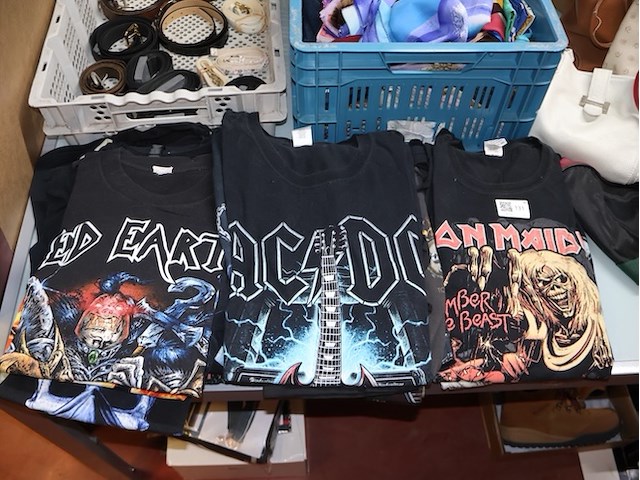 Hard rock t-shirts (plm x24) - afbeelding 1 van  6