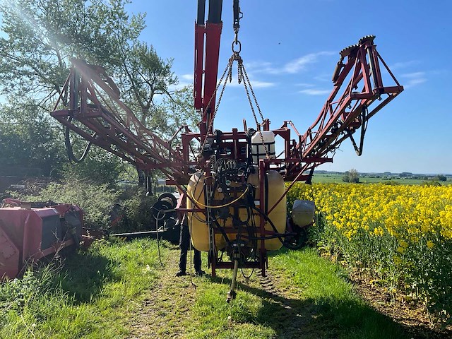 Hardi lzy 1000 spuitmachine - afbeelding 14 van  18